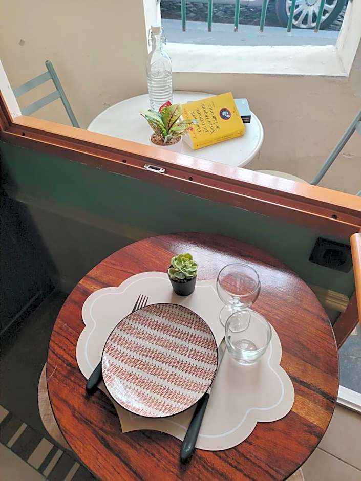 Le Village Montmartre by Hiphophostels