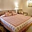 Hotel Arya Niwas