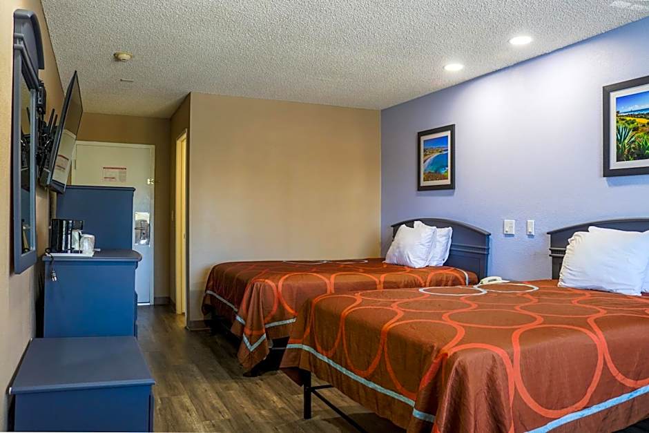 Orange Tustin Inn in Orange