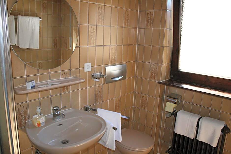 Eisberg Gästehaus & De Luxe Appartements