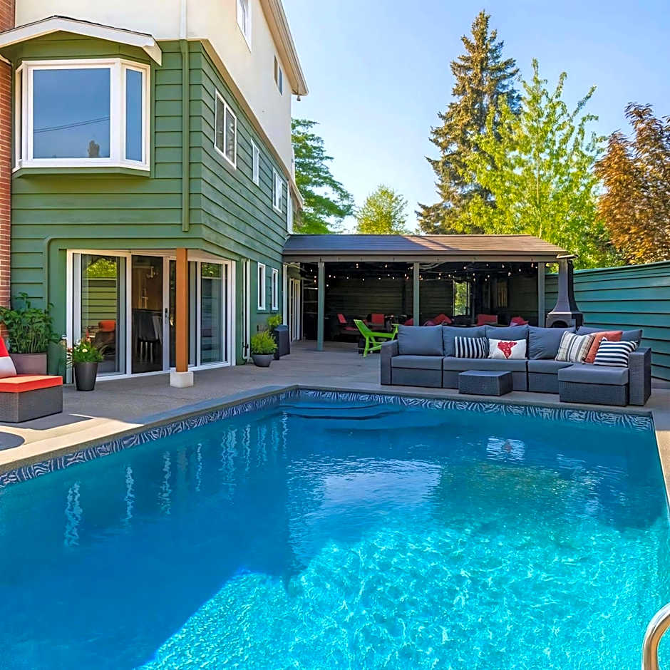 Hidden Oasis in Victoria, BC