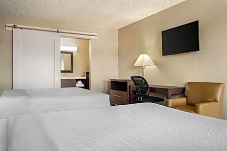 Deluxe 2 Queen Beds Smoke-Free