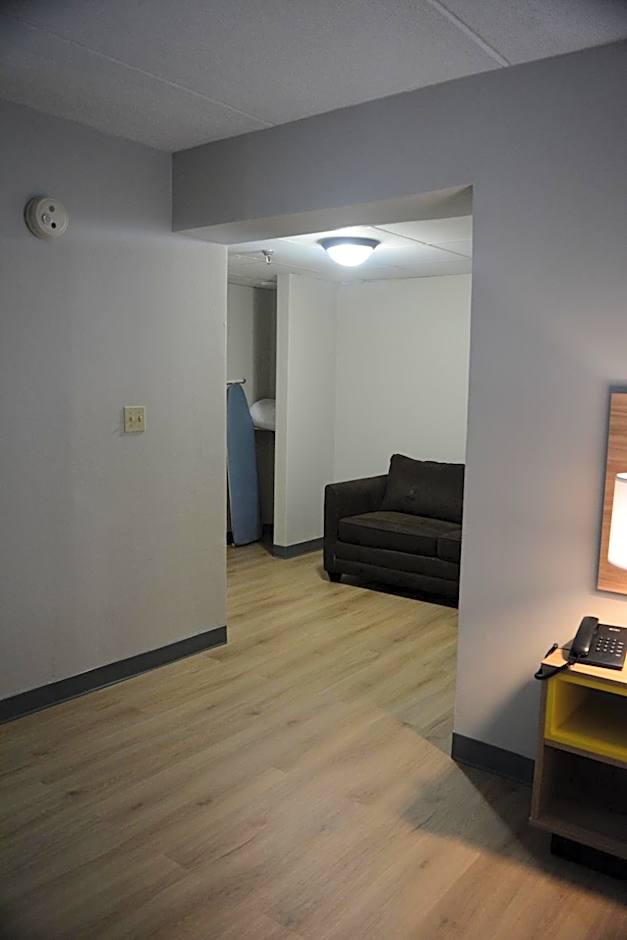 Days Inn by Wyndham Syracuse