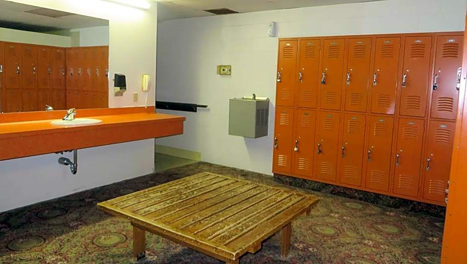 Voyageur Inn And Conference Center