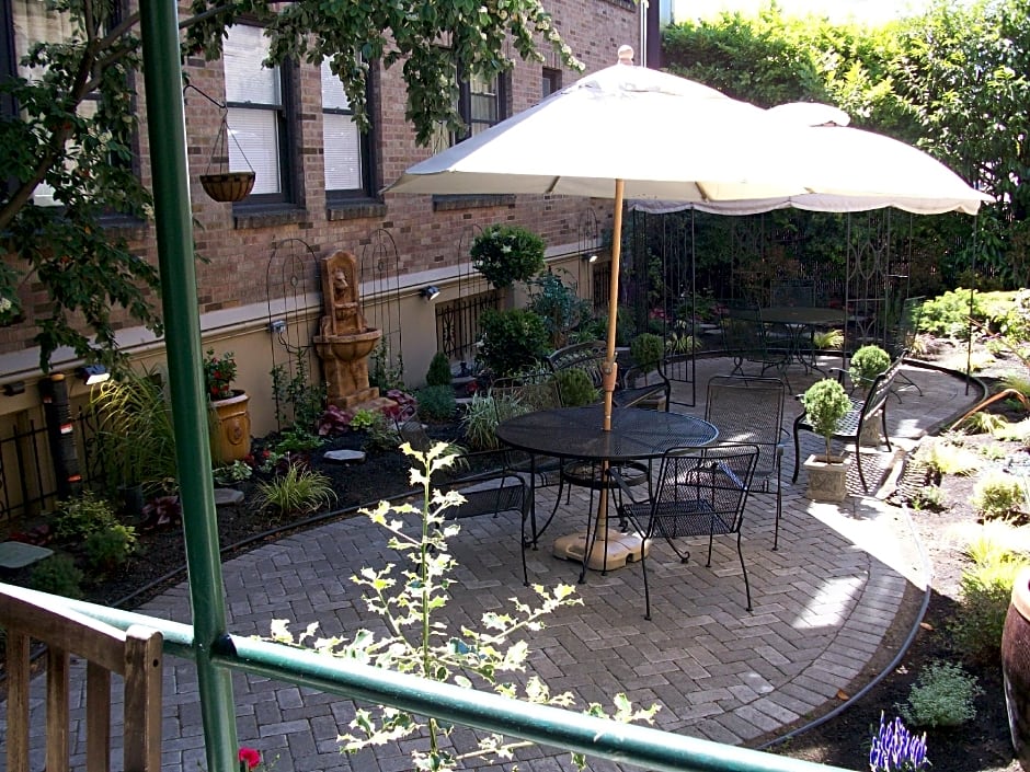 Inn At Queen Anne