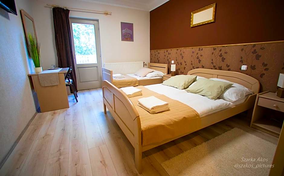 Pollushof Panzió és Étterem