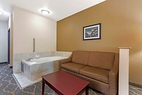 Accessible - 1 King Bedroom