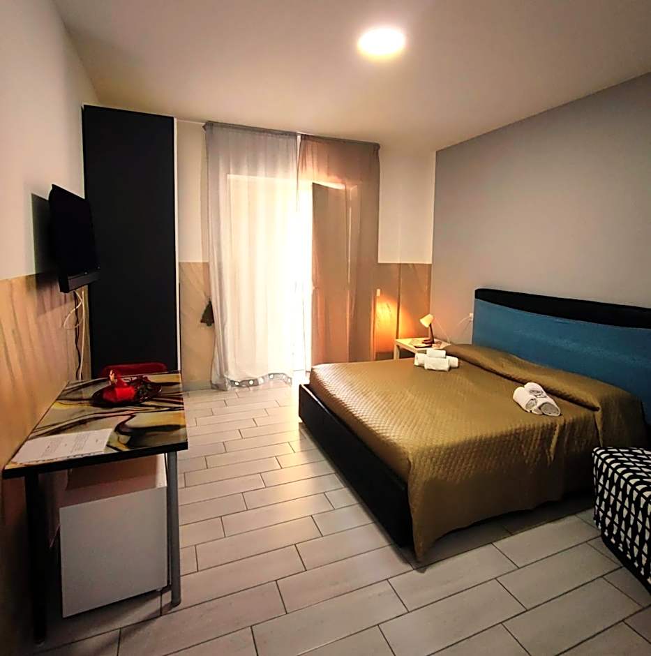 Neapolis center