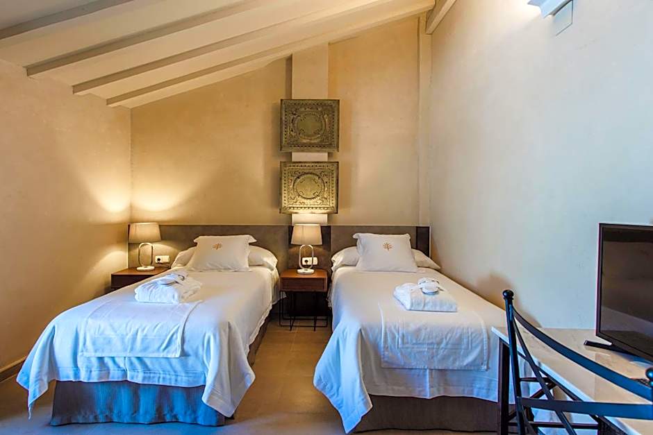 Foto 1 dari 4 — Standard 2 Beds
