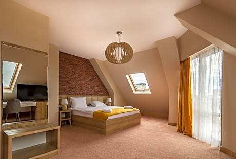 Suite with City View