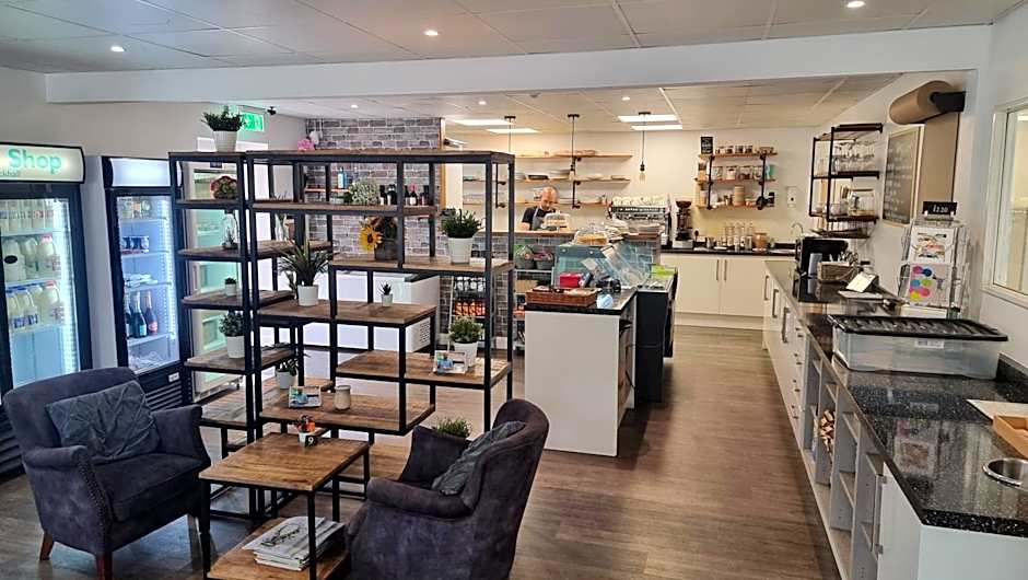 The Avenue Hotel Ltd