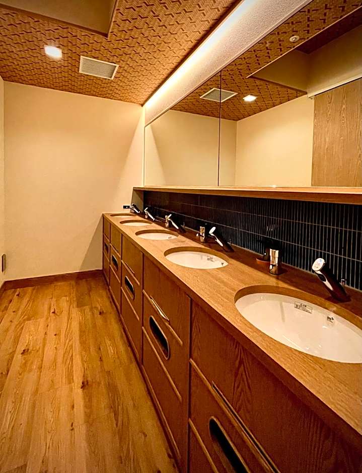 Capsle Hatago Akasaka SPABLIC INN