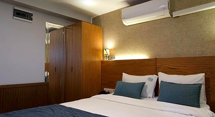 VARYANT HOTEL