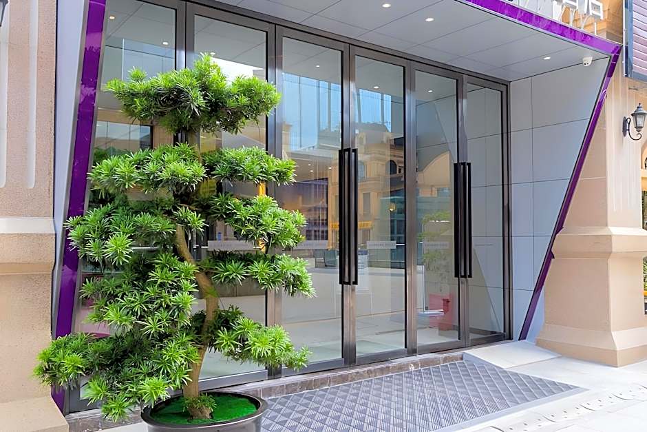 Lavande Hotel Luzhou Jiale Century City