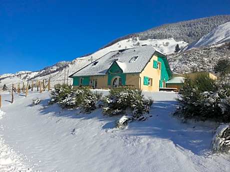 Gîte de montagne du Plateau de Lhers- Accueil randonneurs