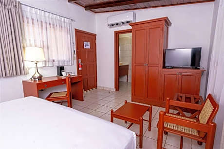 Twin Room - Non-Smoking