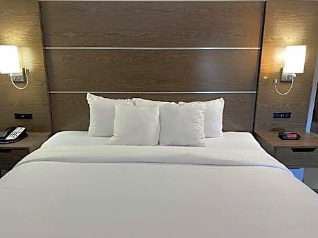 Comfort Inn & Suites Near Lake Guntersville