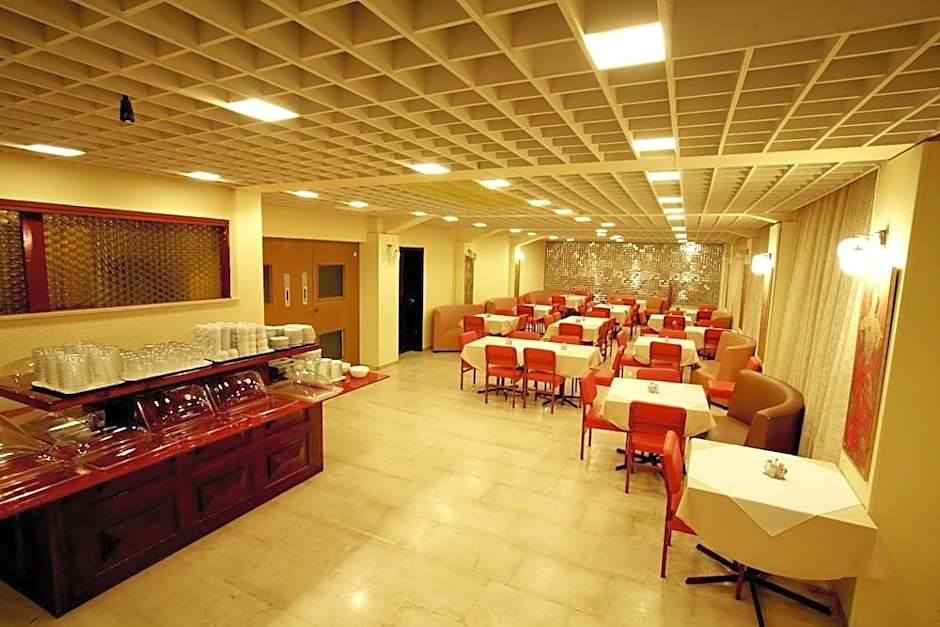 Grand Hotel Loutraki