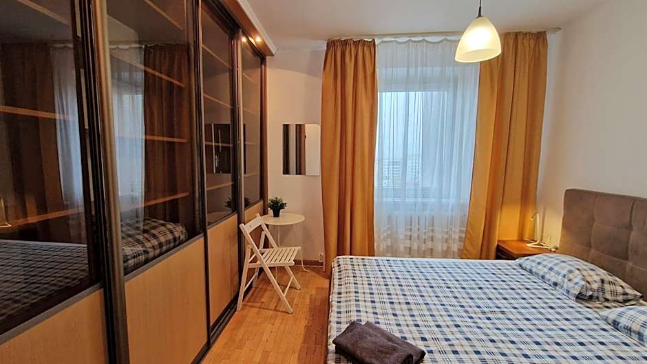 Niebieski Meander Pokoje blisko metra