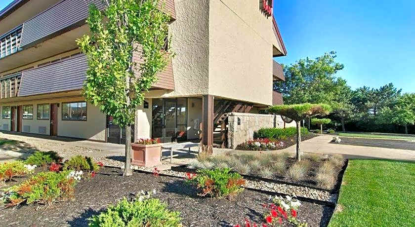 Red Roof Inn Akron