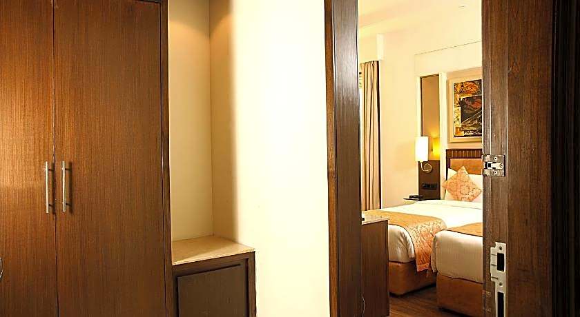 Inde Hotel Signature Tower