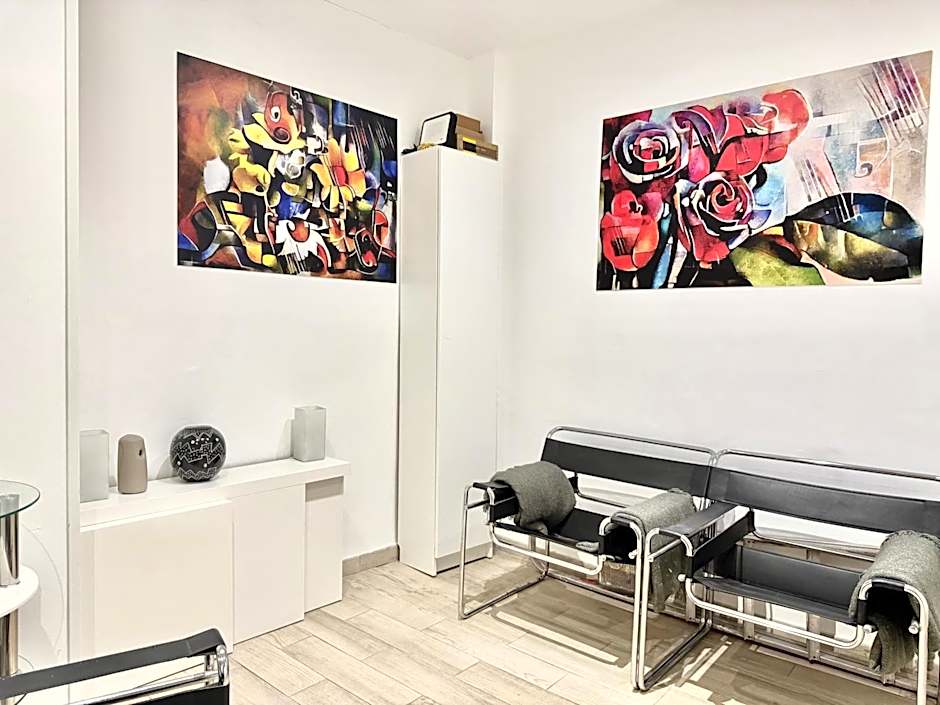 Ilustre - City-View Rooms with AC in Málaga's Old Town - Steps from Calle Larios and the Thyssen