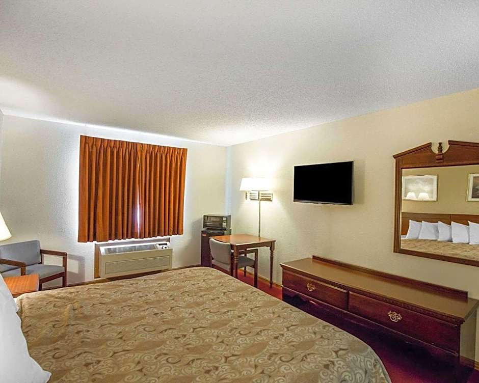 Rodeway Inn Cedar Rapids Westdale