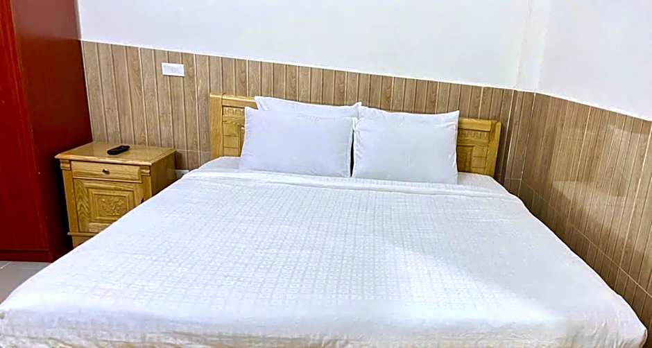 Khách sạn Thái Sơn