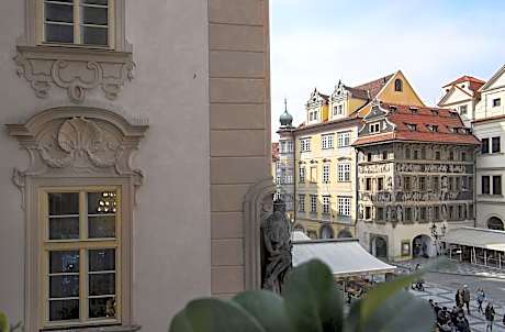 Apostolic Suite (1 King Bed)