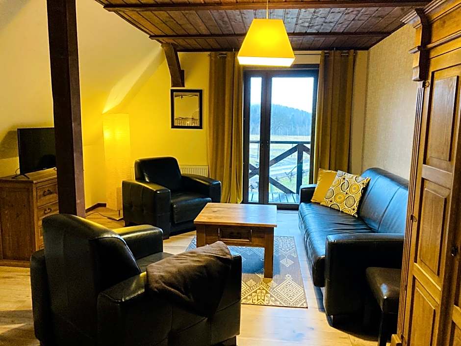 Modryna - Modrzewiowy Dom