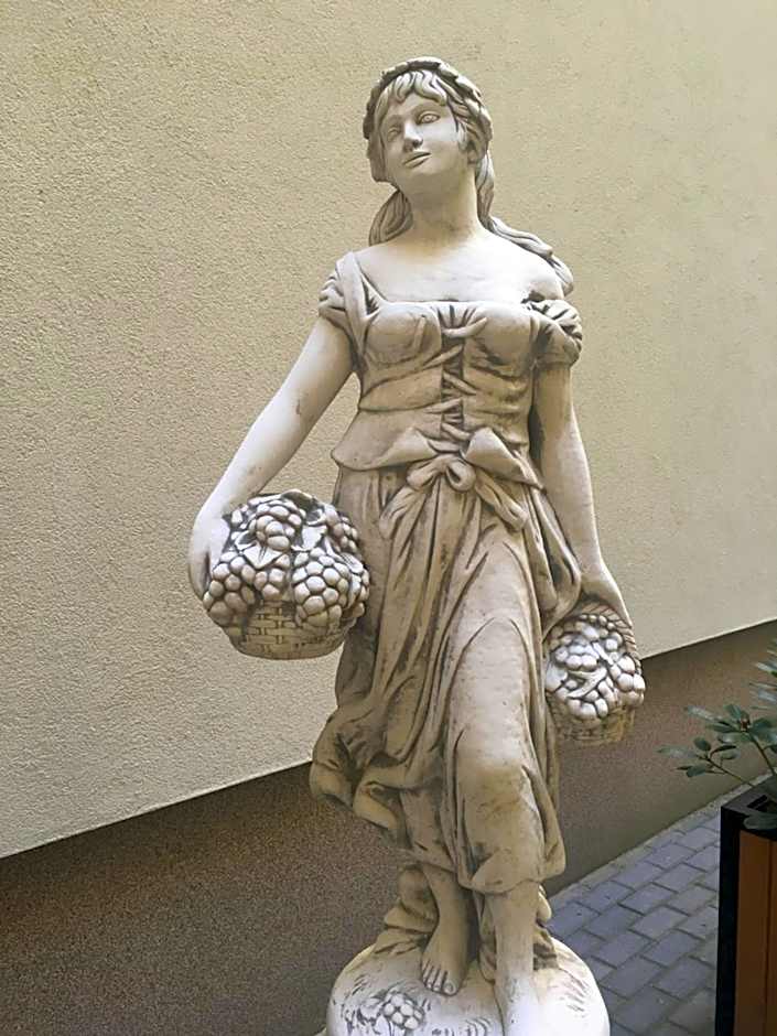 GRACIA APARTMENT HOUSE