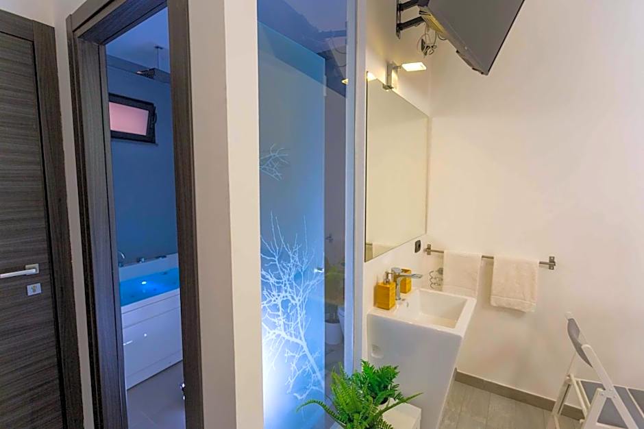 ETNEA 208 LUXURY JACUZZI SUITE Catania