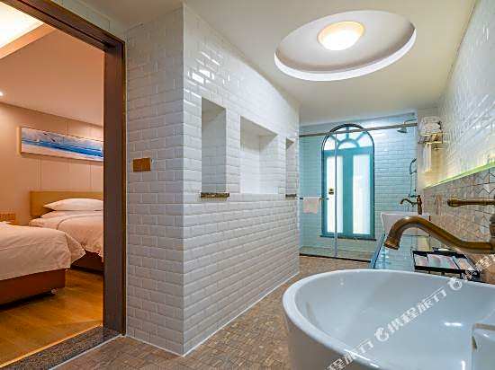 Vienna Hotel Zhuhai Xiangzhou Qinglv Road Theater