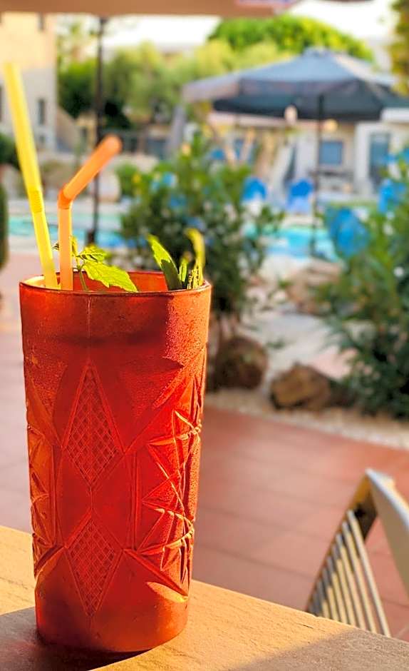 Creteco Hotel & Suites