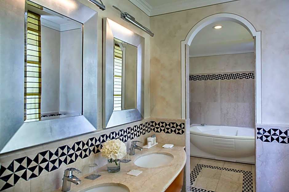 Renaissance by Marriott Naples Hotel Mediterraneo