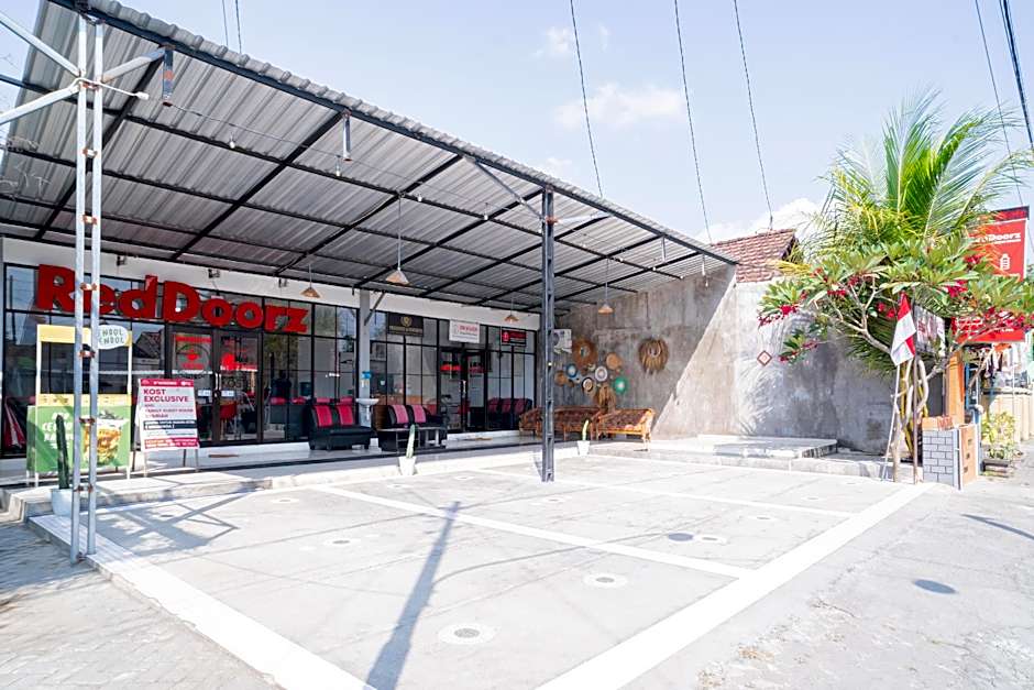 RedDoorz Syariah @ Winong Nganjuk