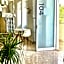 Follow the Sun Boutique Hostel - Pool, Breakfast & Sea Views