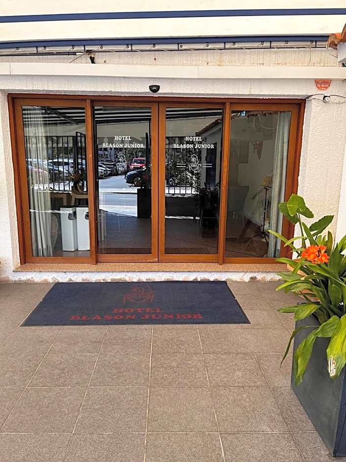 Hotel Blason Junior