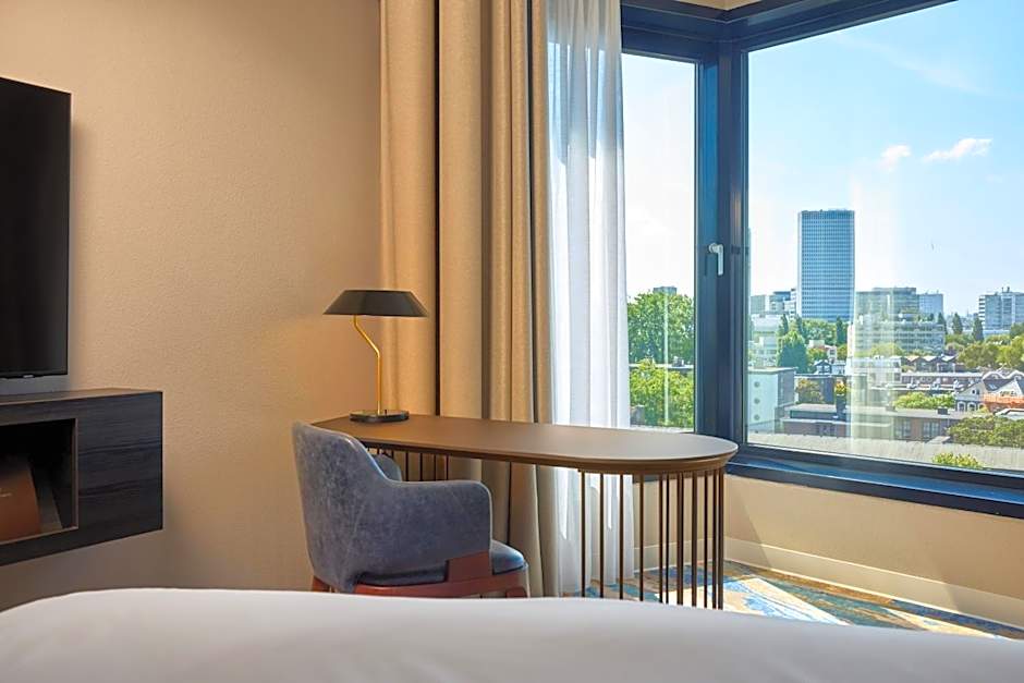 Haven Hotel Rotterdam, Curio Collection by Hilton