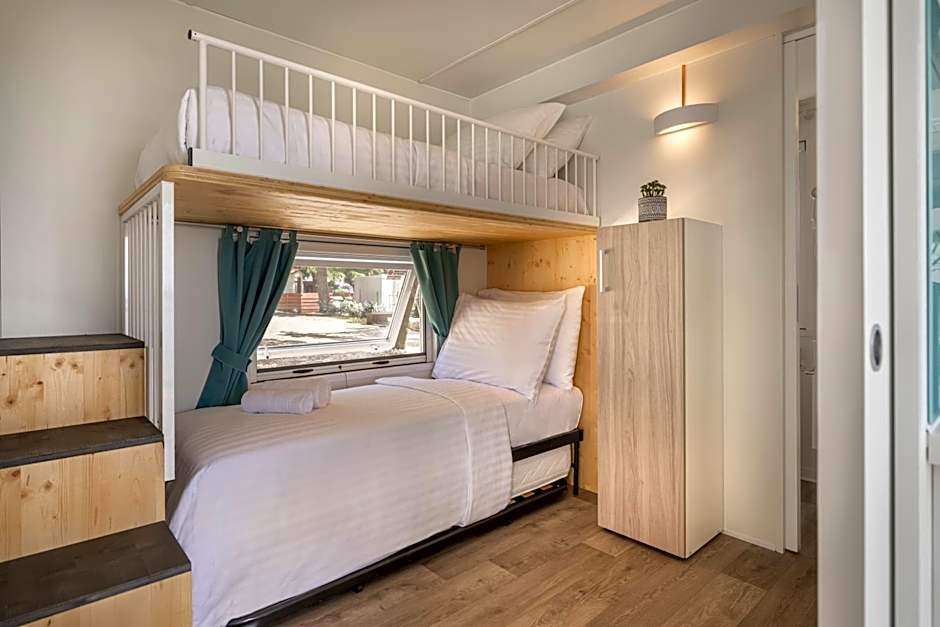 Photo 1 of 3 of Superior 2 Bedroom, Mobility Accessible, View