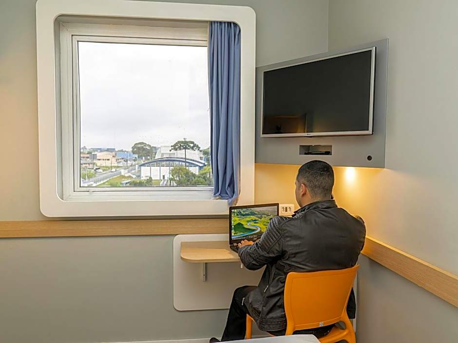 Ibis Budget Curitiba Aeroporto