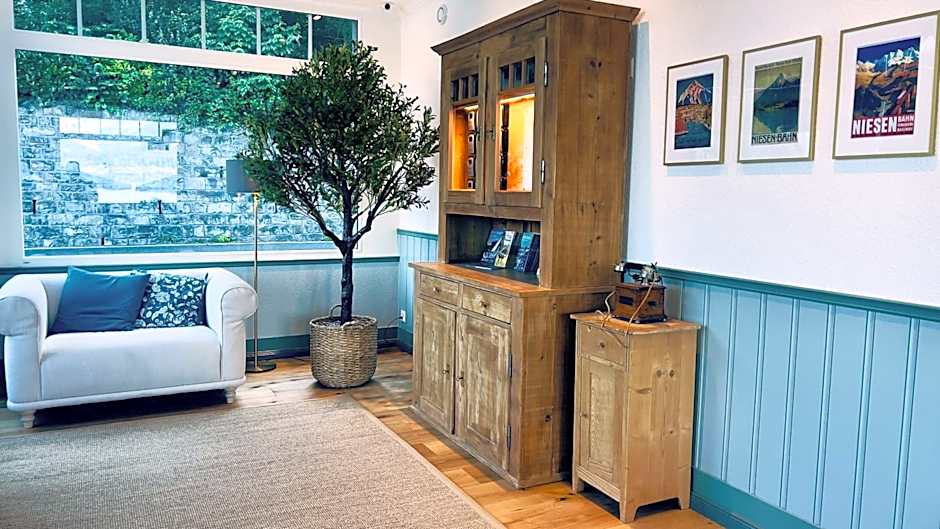 Boutique Hotel Niesenblick - direkt am Thunersee gelegen mit SELF CHECK IN & digitaler Rezeption