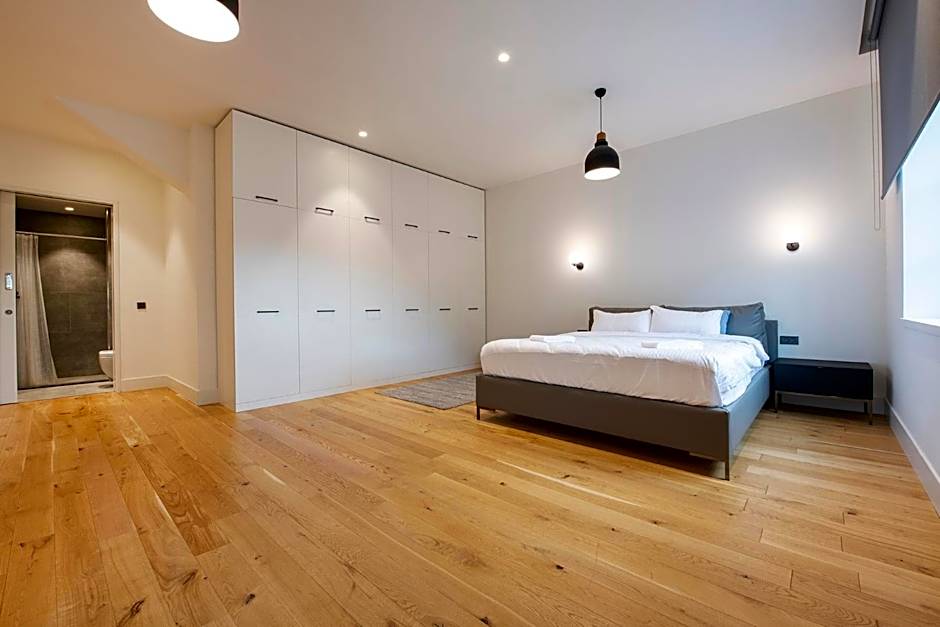 12A, Luxury & Unique, Cinema, Terrace, Stunning View, Central Location!