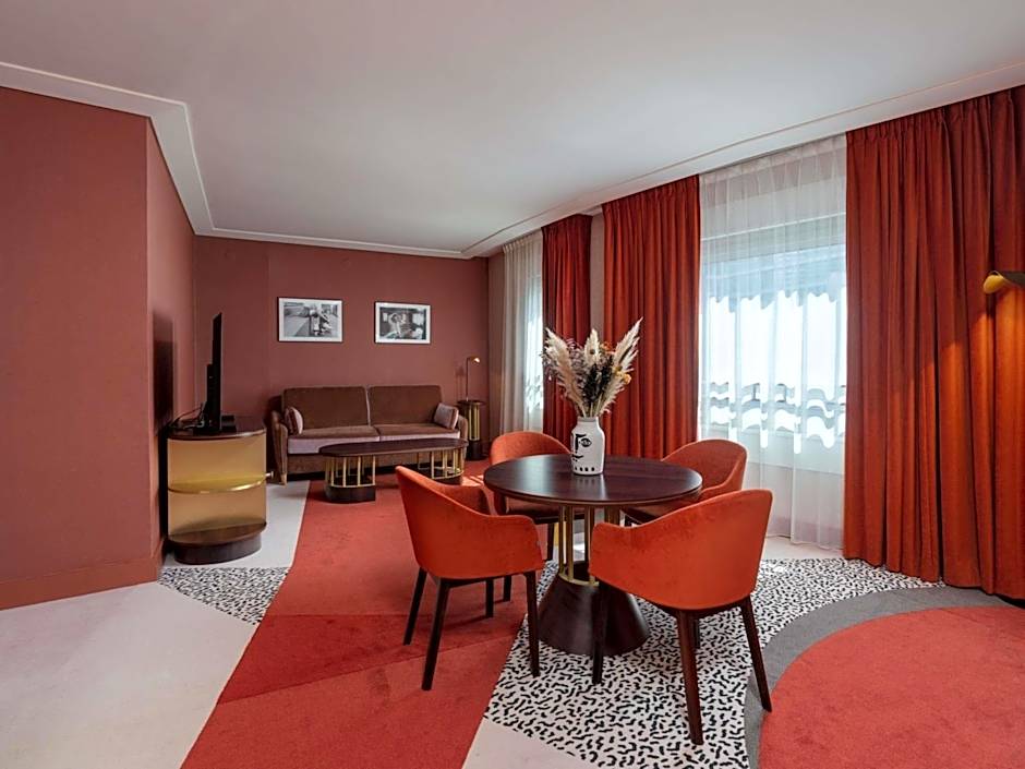 Nest Hotel Paris la Défense - MGallery Collection