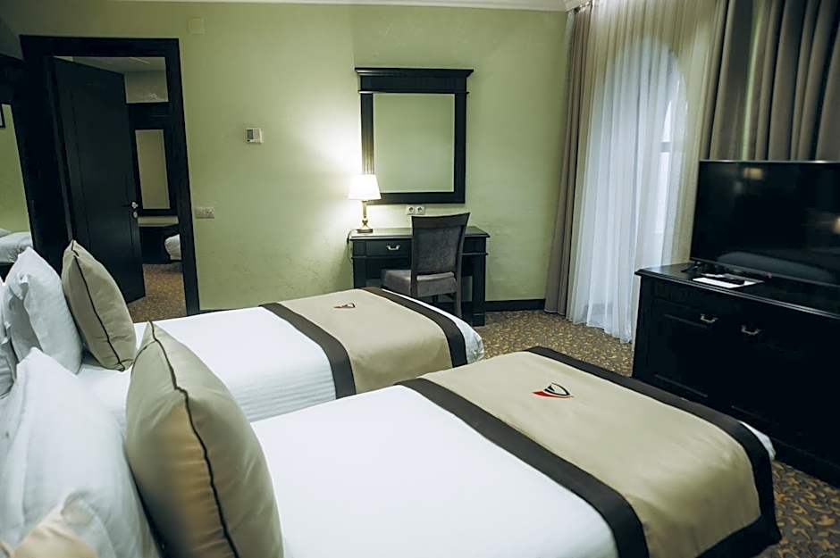 Colosseum Marina Hotel