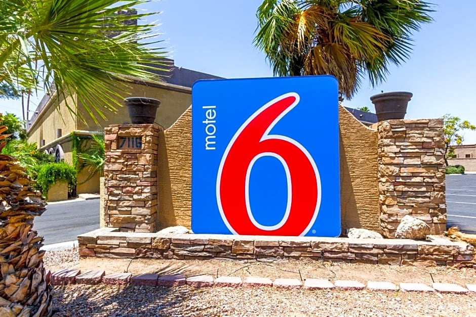 Motel 6 Glendale AZ