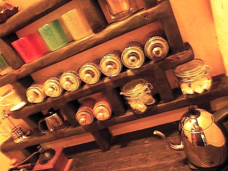 Taketomijima Akaneya