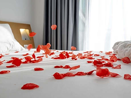Junior Suite with Balcony and Sea View