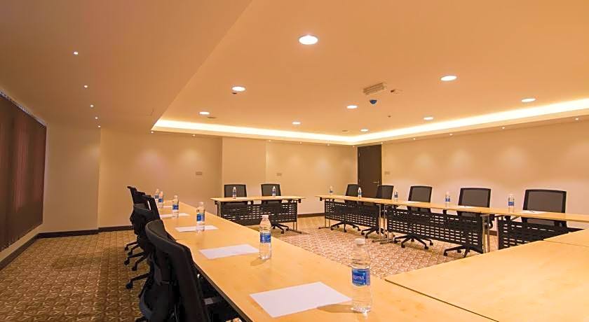 City Park Hotel Apartments