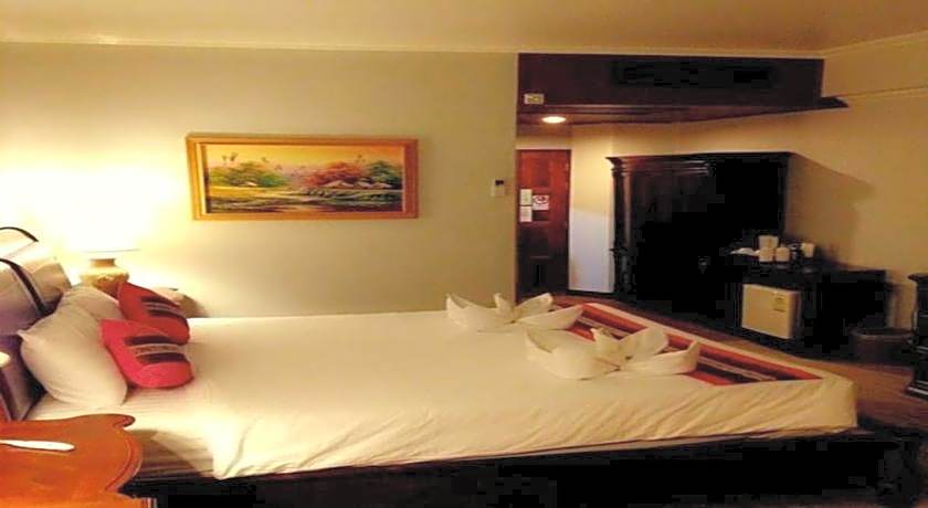 Thepnakorn Hotel